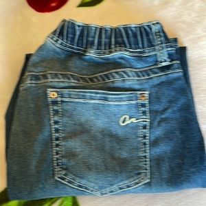 Gently used cropped jeans